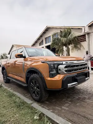 New Nissan Z9 2.3T Diesel 4WD 2025 Gold
