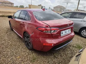 Toyota Corolla 2021 Red