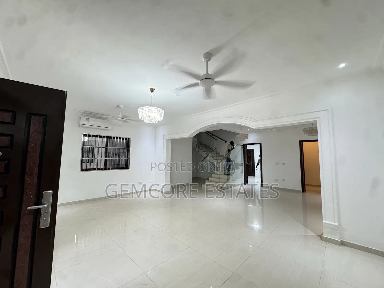 4bdrm Townhouse / Terrace in Coco Vanilla, Adjiriganor for rent