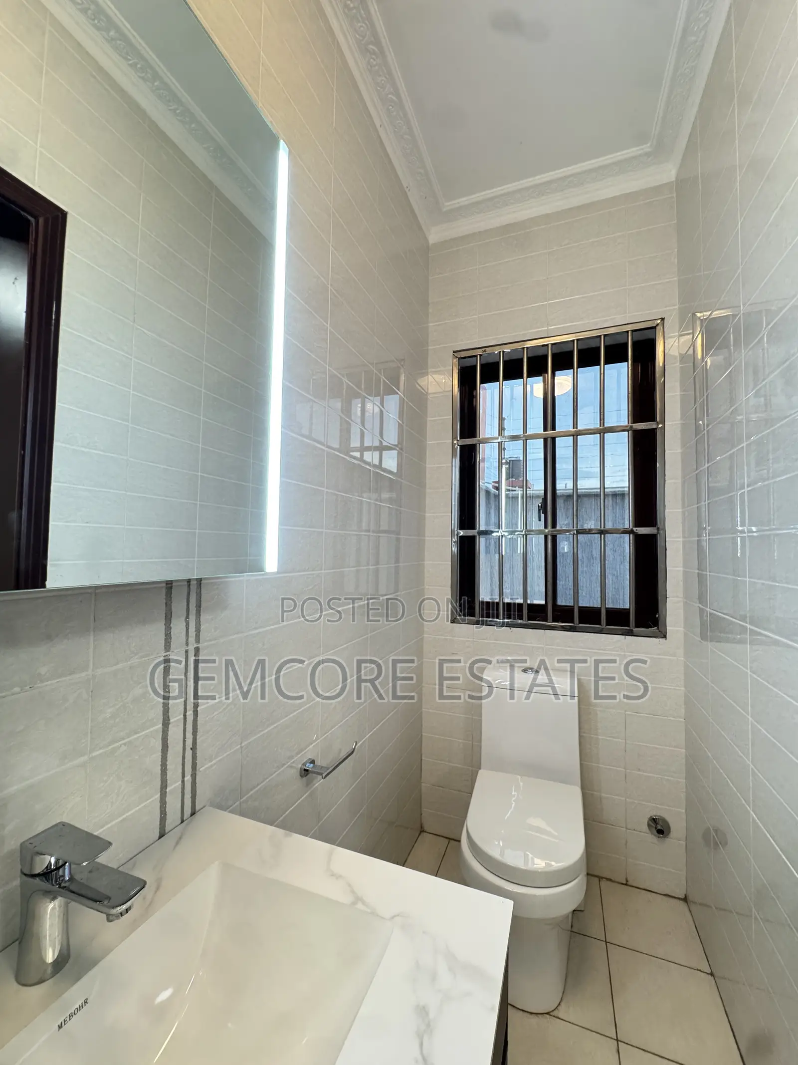 4bdrm Townhouse / Terrace in Coco Vanilla, Adjiriganor for rent