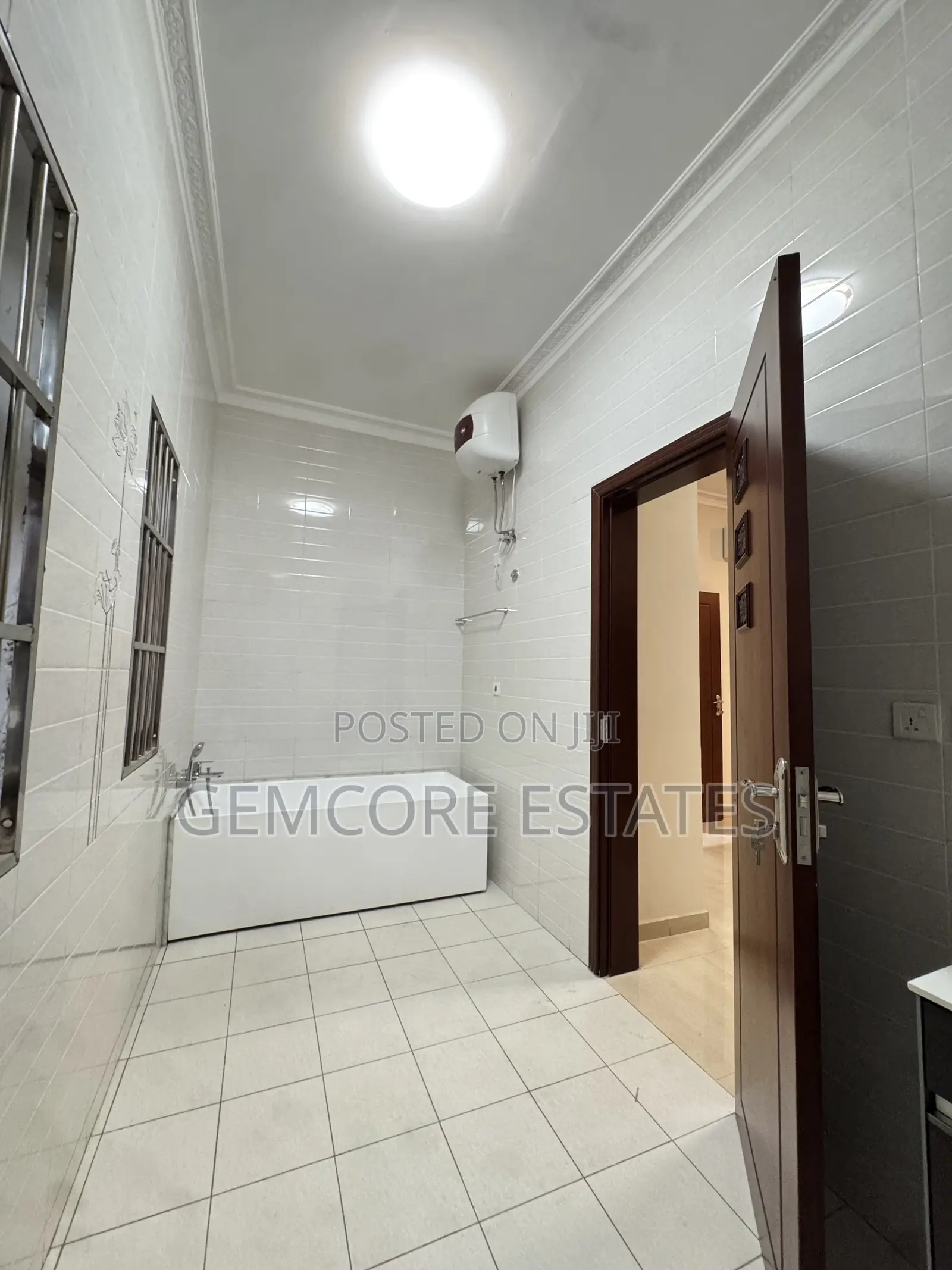 4bdrm Townhouse / Terrace in Coco Vanilla, Adjiriganor for rent