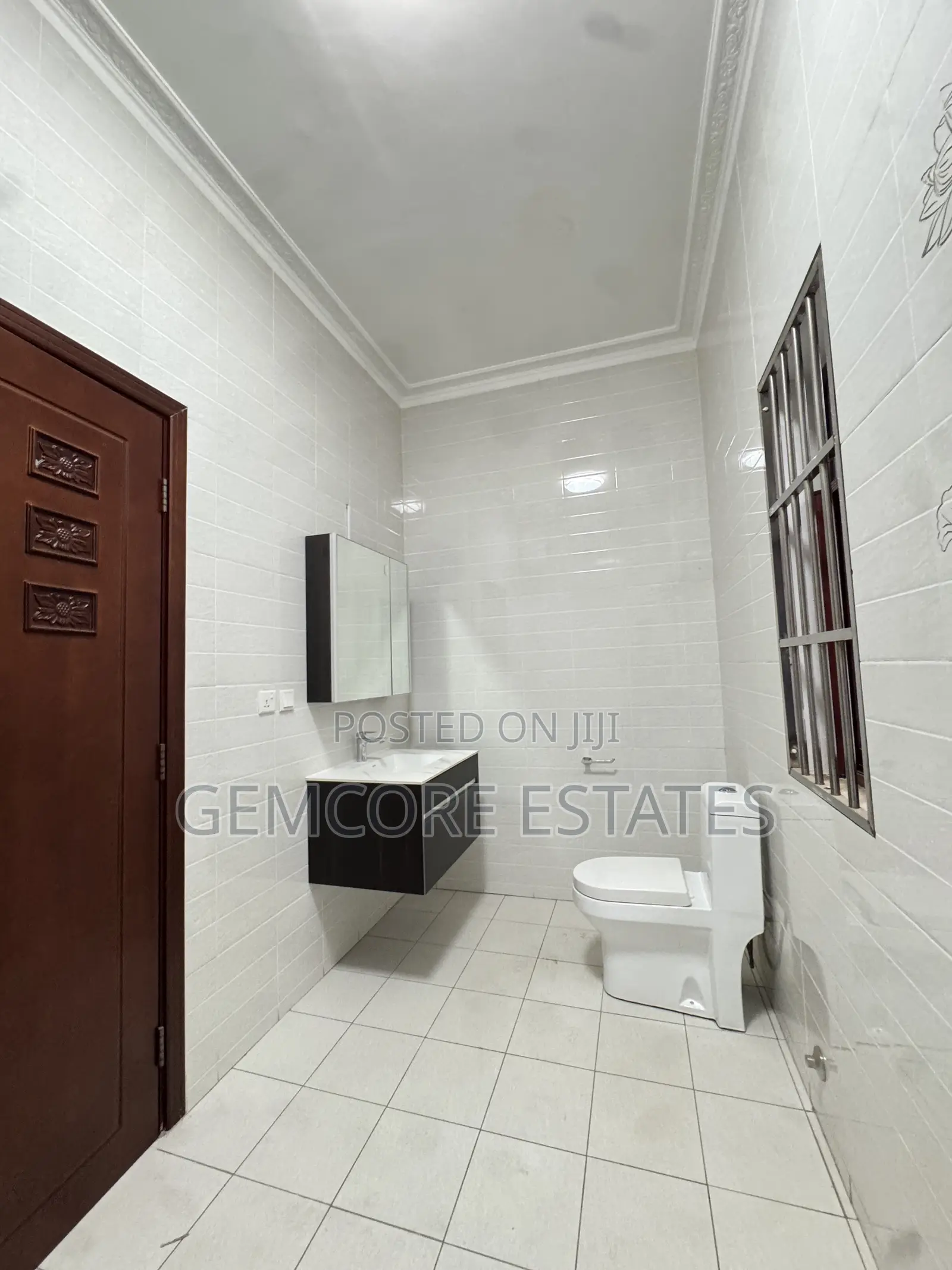 4bdrm Townhouse / Terrace in Coco Vanilla, Adjiriganor for rent