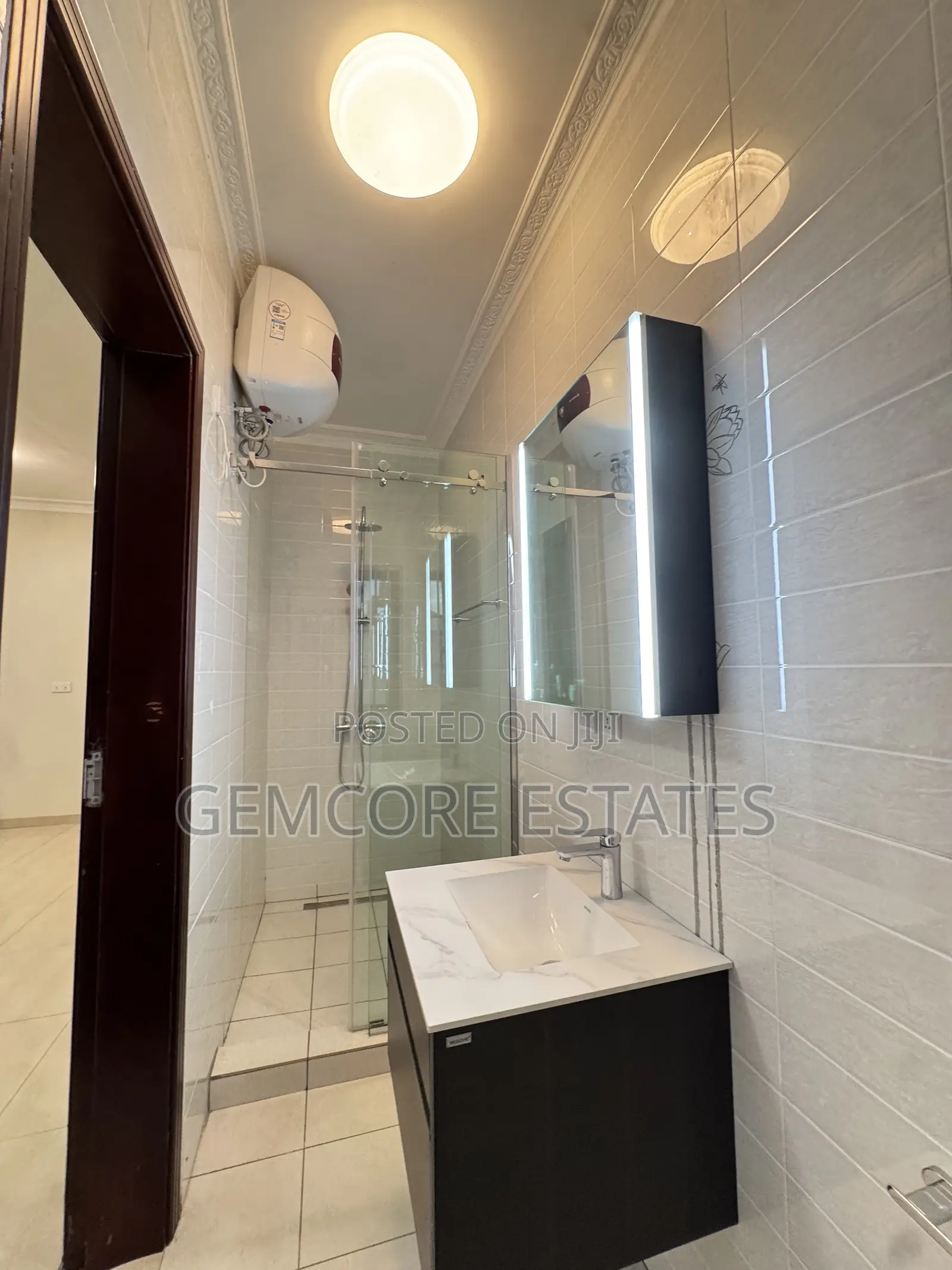 4bdrm Townhouse / Terrace in Coco Vanilla, Adjiriganor for rent