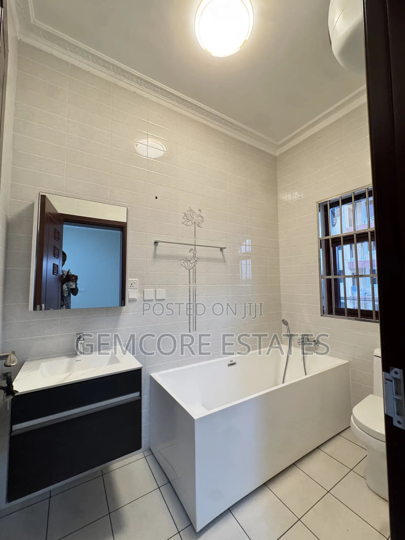 4bdrm Townhouse / Terrace in Coco Vanilla, Adjiriganor for rent