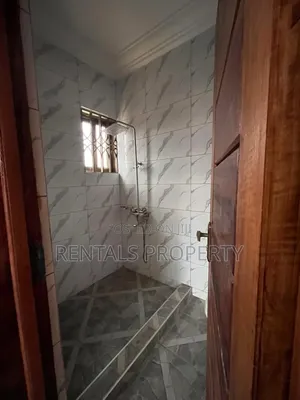 3bdrm Mansion in New Legon for rent