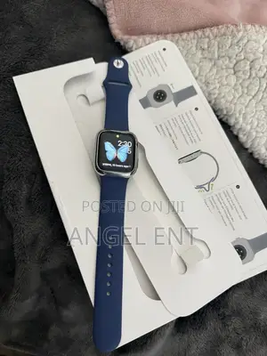 Apple Series 4 Available In Box With A Charger & Strap (Location: Ksi)