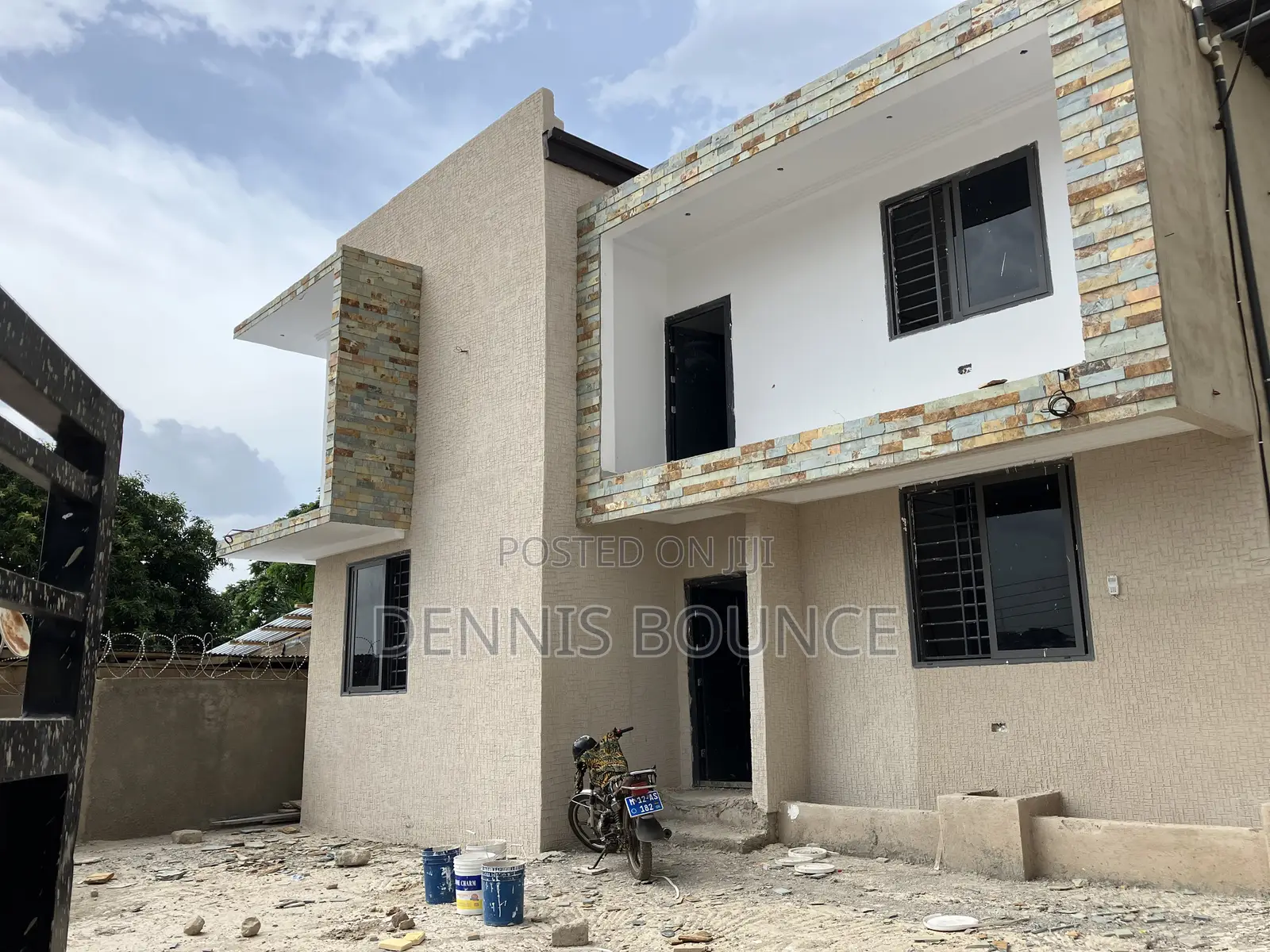 5bdrm Mansion in Winfred Estate, Kumasi Metropolitan for sale
