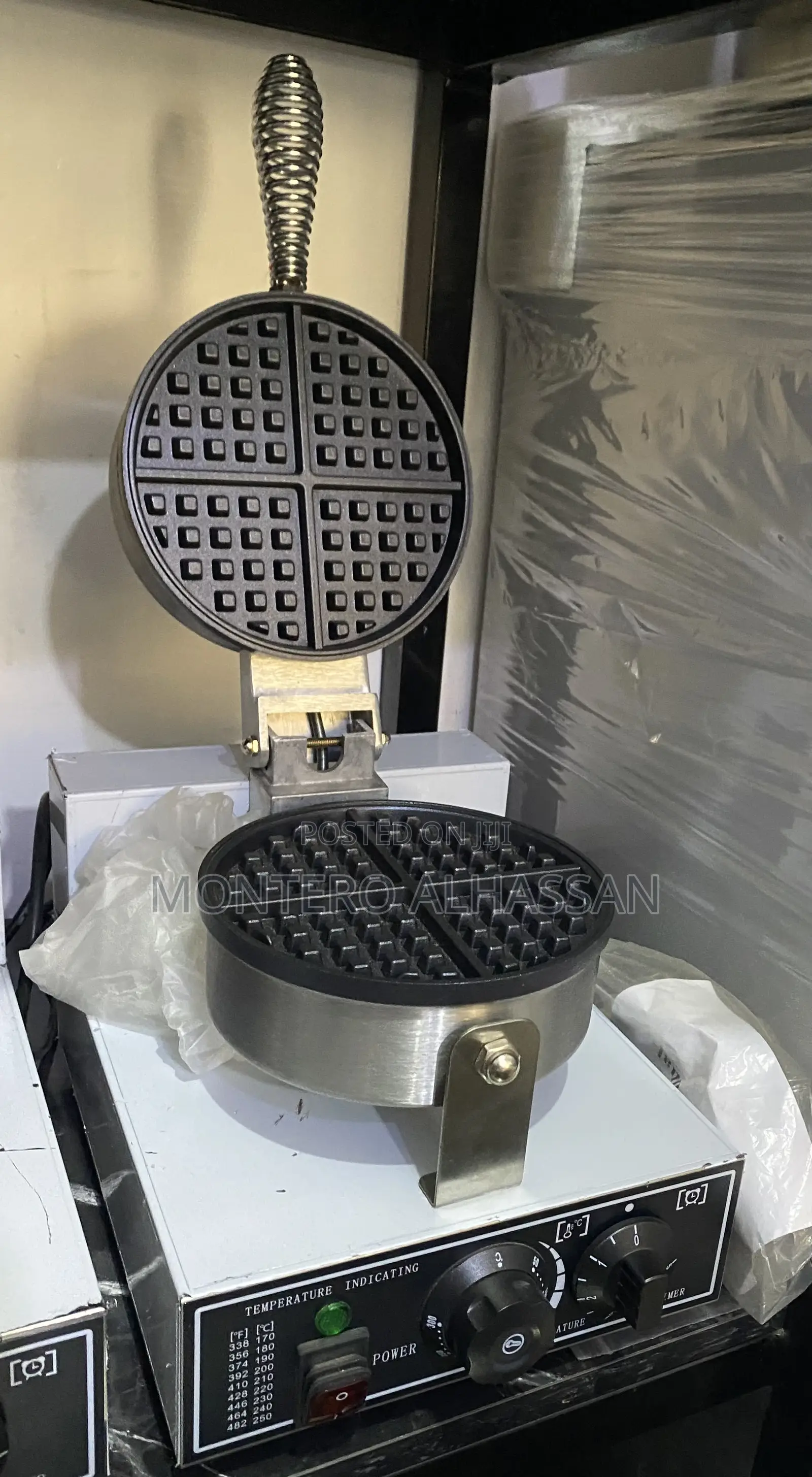 Waffle Maker Machine