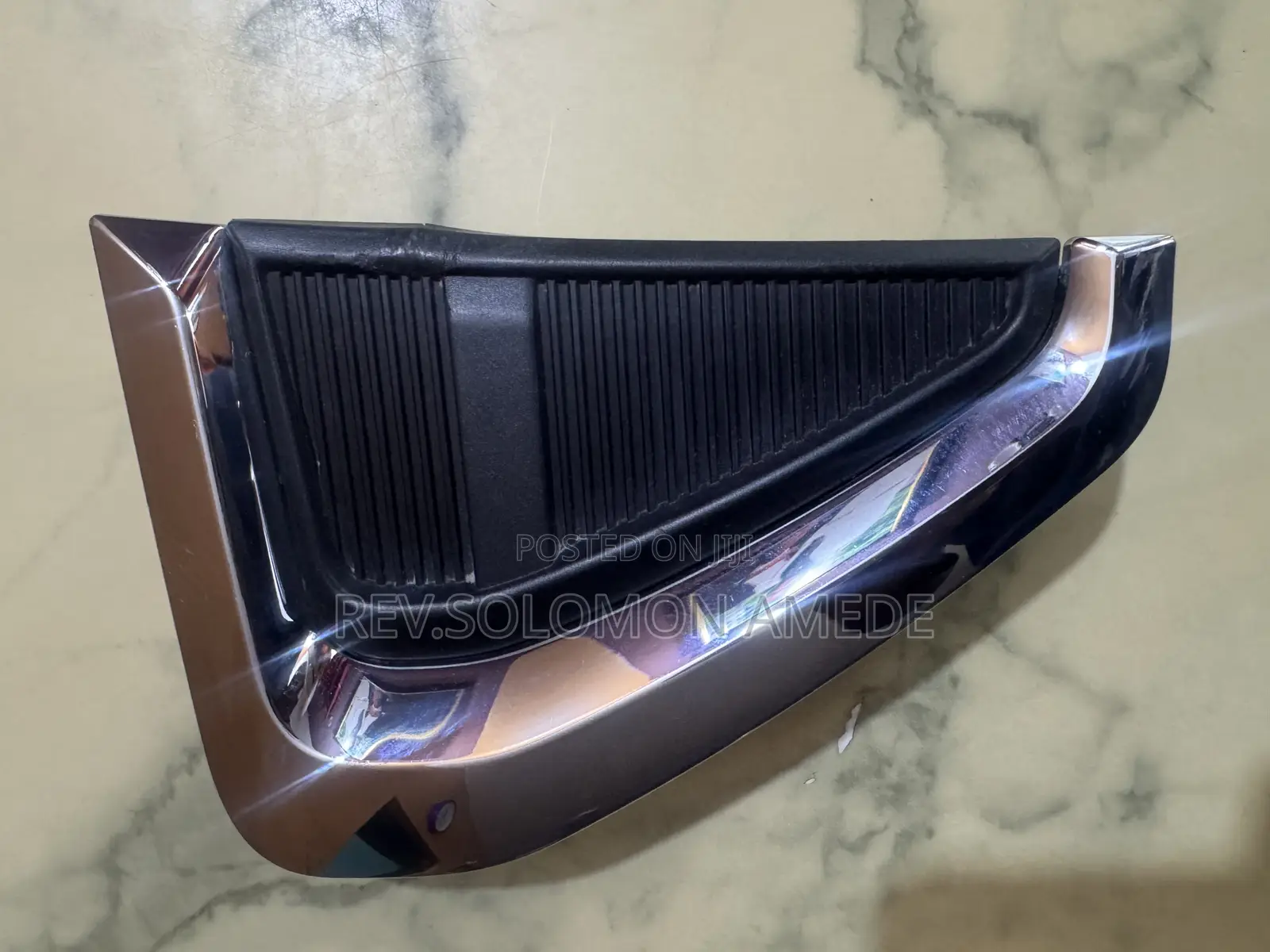 Mitsubishi Outlander, Fender, Chrome
