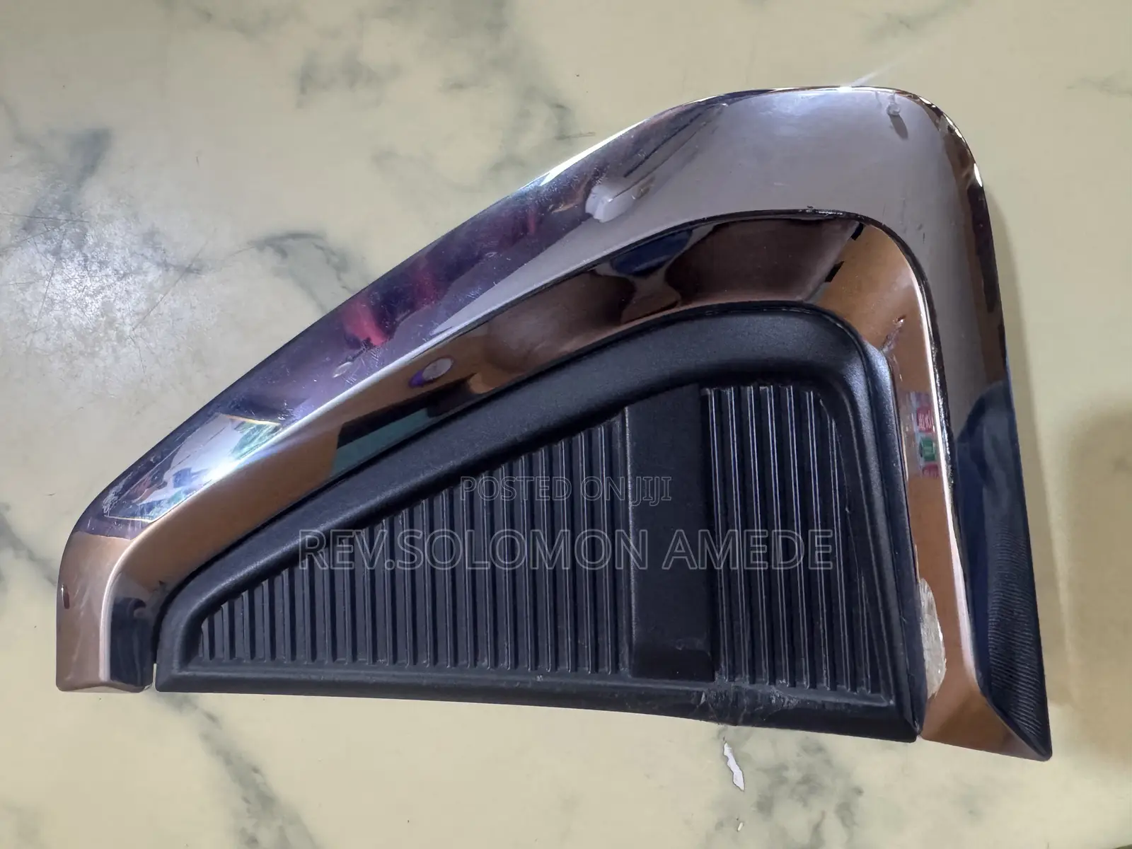 Mitsubishi Outlander, Fender, Chrome