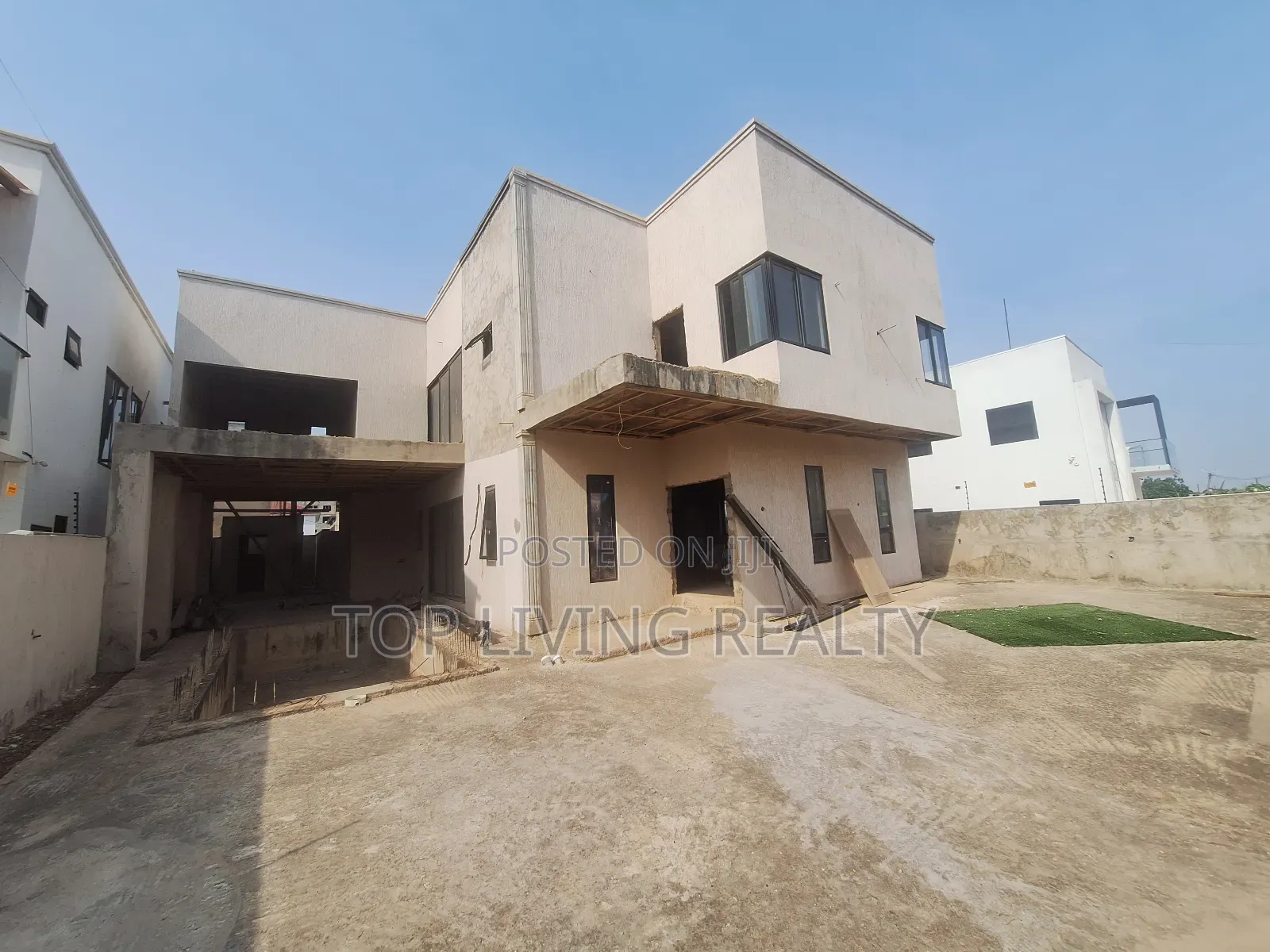 4bdrm Duplex in Legon Hills, Ashaley Botwe for sale