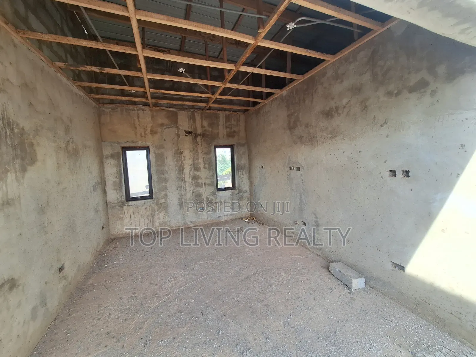 4bdrm Duplex in Legon Hills, Ashaley Botwe for sale