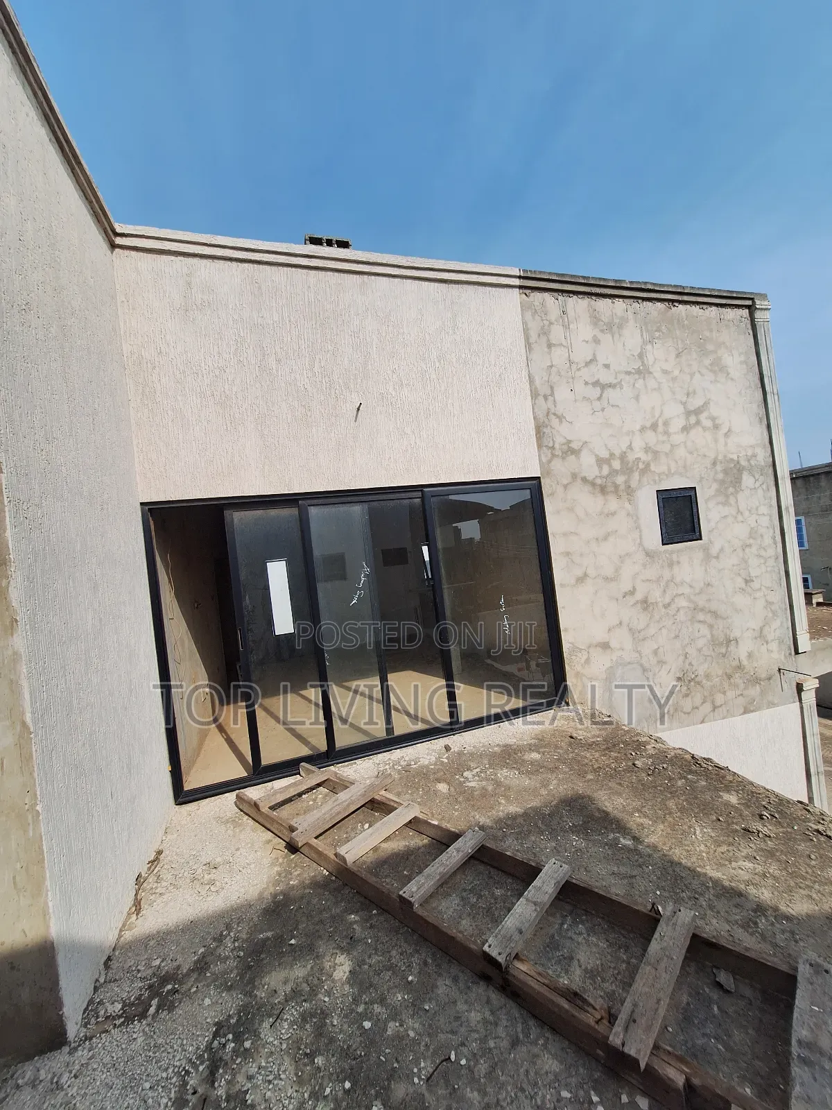4bdrm Duplex in Legon Hills, Ashaley Botwe for sale