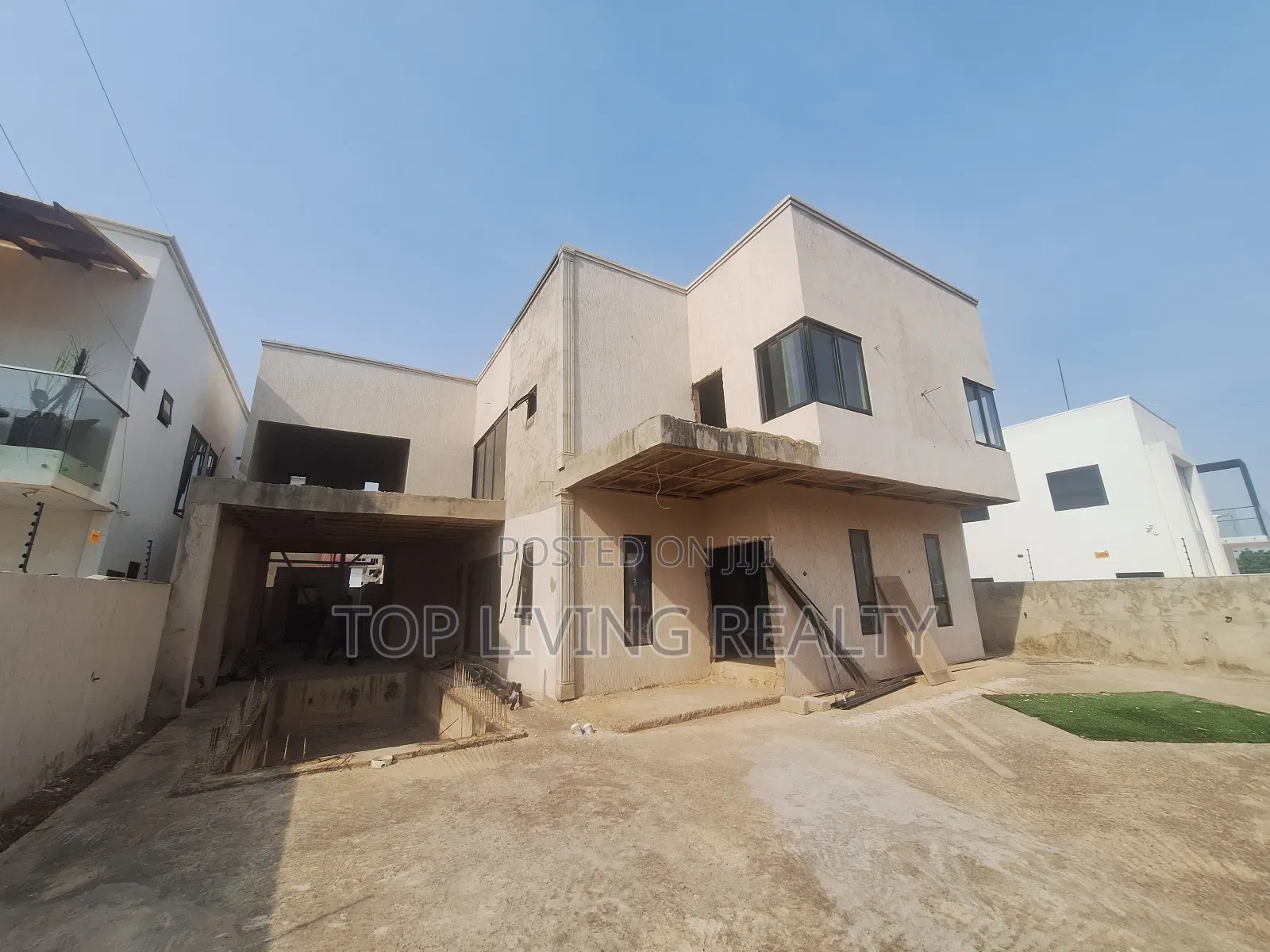 4bdrm Duplex in Legon Hills, Ashaley Botwe for sale