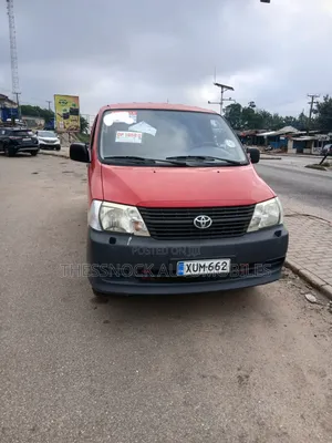 Toyota HiAce 2007 Red