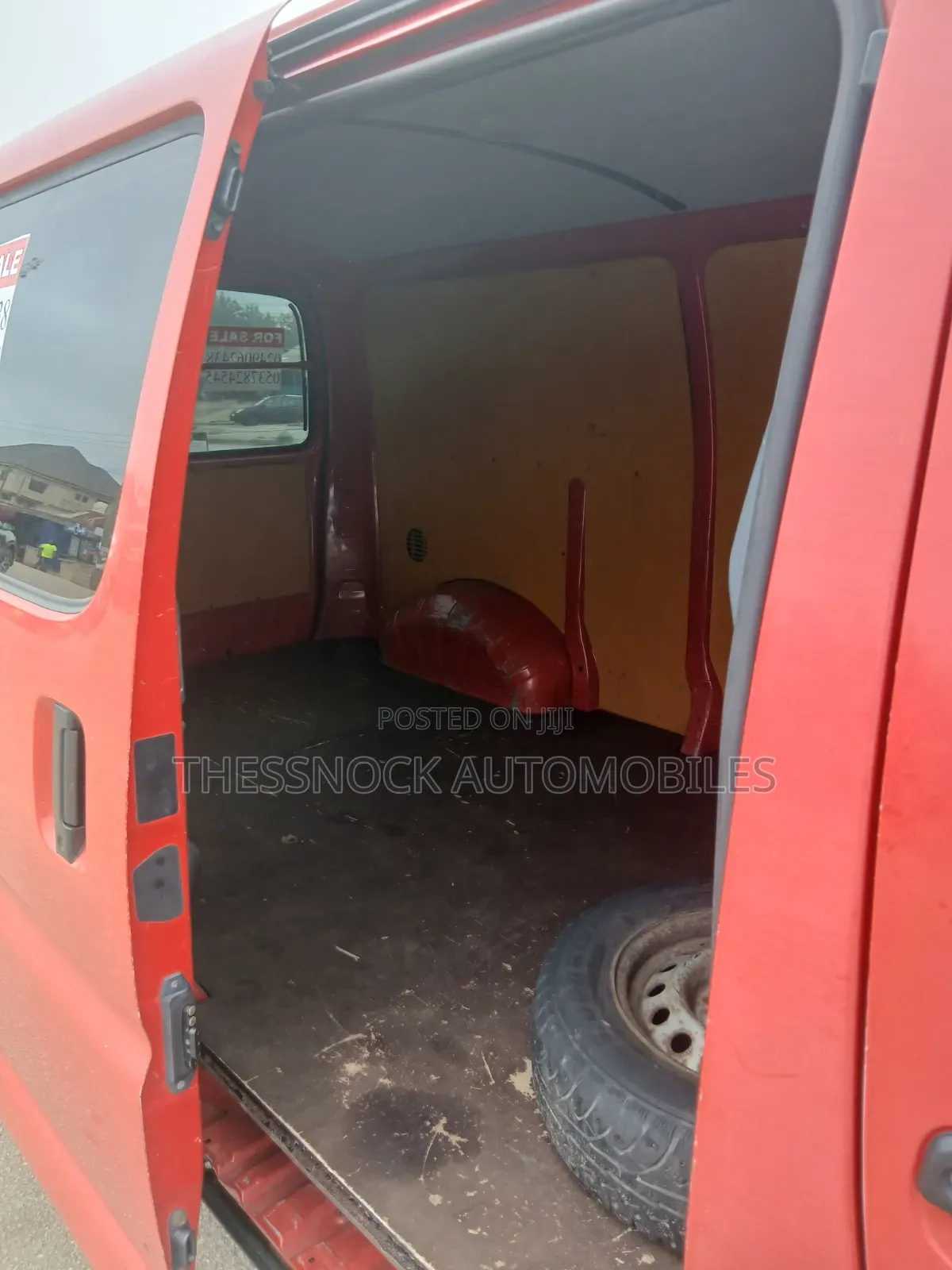 Toyota HiAce 2007 Red