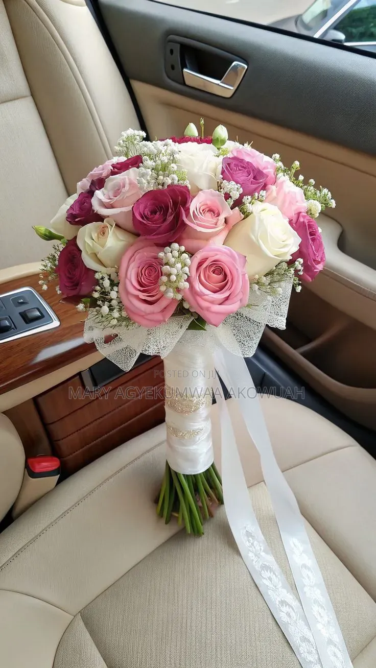 Bridal & Bridesmaids Bouquets & Corsages & Boutonnieres
