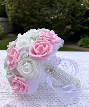 Bridal & Bridesmaids Bouquets & Corsages & Boutonnieres