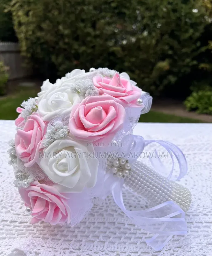 Bridal & Bridesmaids Bouquets & Corsages & Boutonnieres