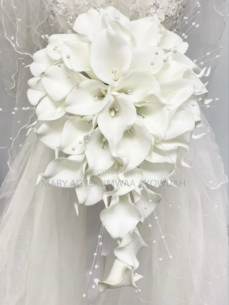 Bridal & Bridesmaids Bouquets & Corsages & Boutonnieres