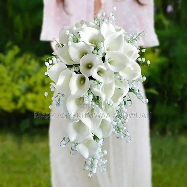 Bridal & Bridesmaids Bouquets & Corsages & Boutonnieres