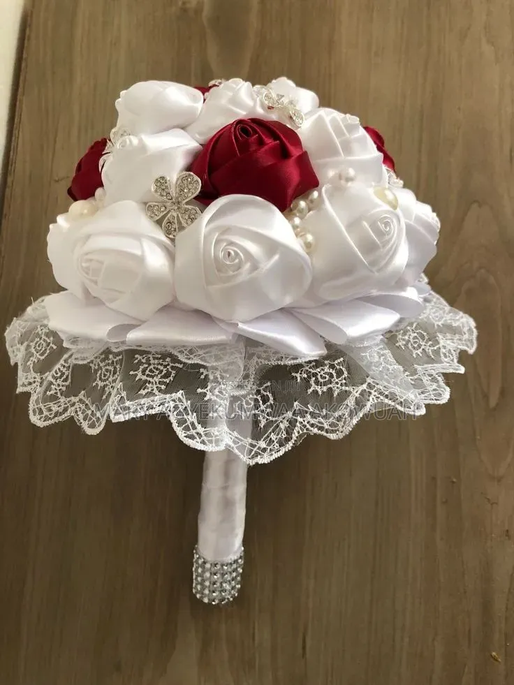 Bridal & Bridesmaids Bouquets & Corsages & Boutonnieres