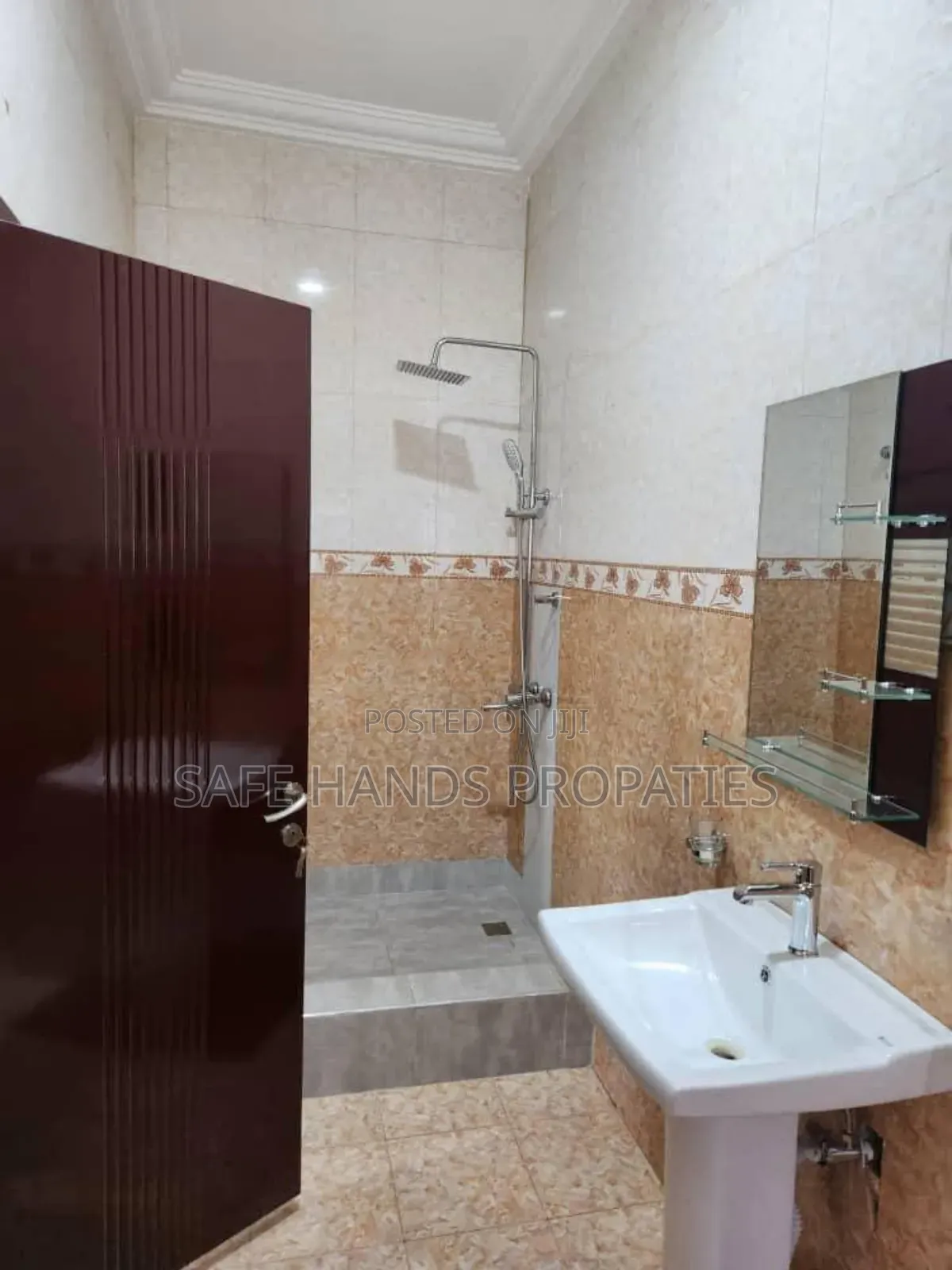 4bdrm House in Accra Metropolitan for rent