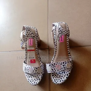 Betsey Johnson Sandals (Brand New From Usa 7 Half)