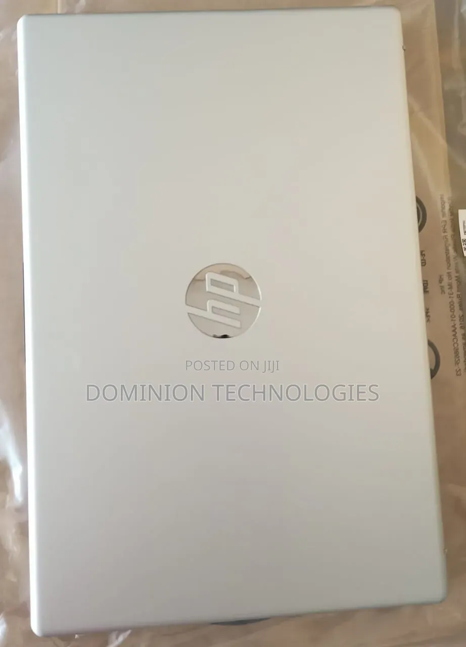 New Laptop HP 8GB HDD 512GB