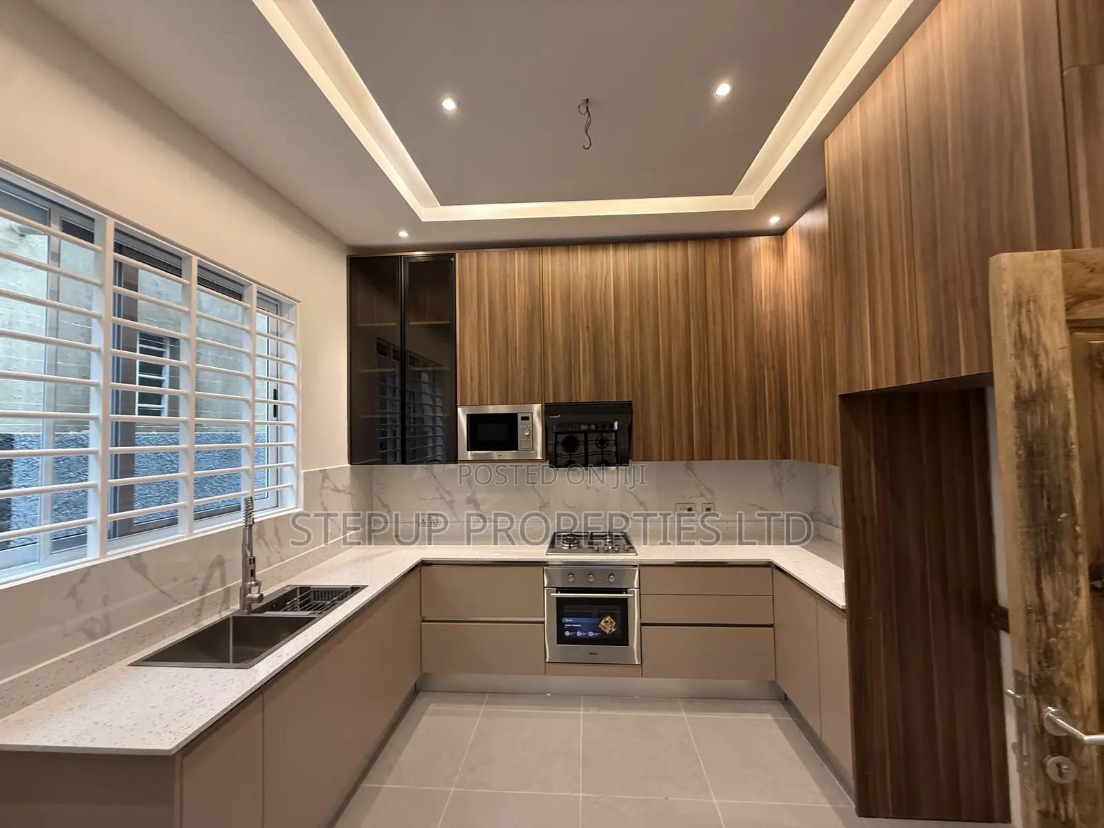 3bdrm House in Adenta Amrahia for sale