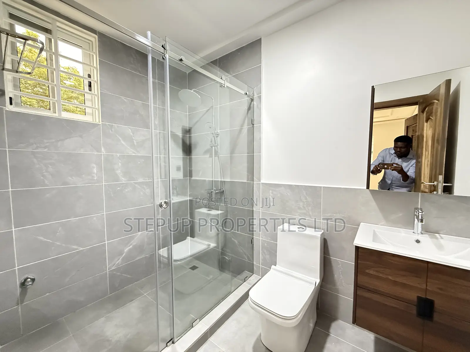 3bdrm House in Adenta Amrahia for sale