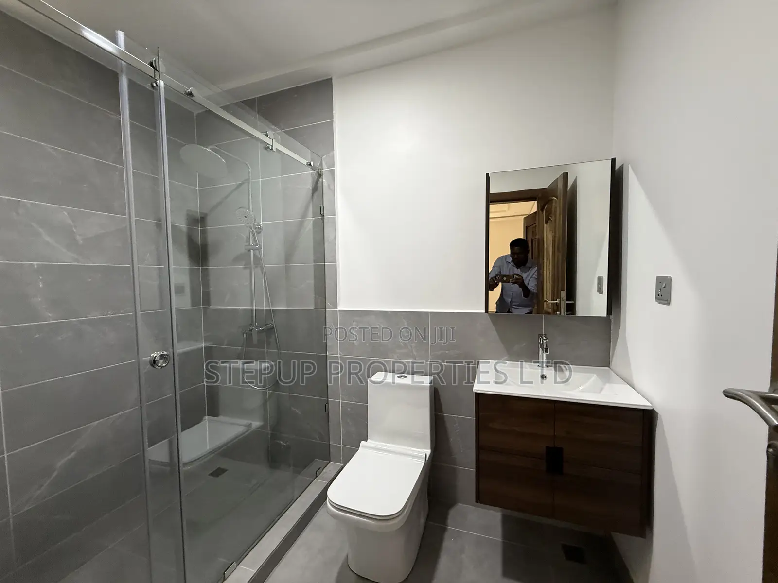 3bdrm House in Adenta Amrahia for sale