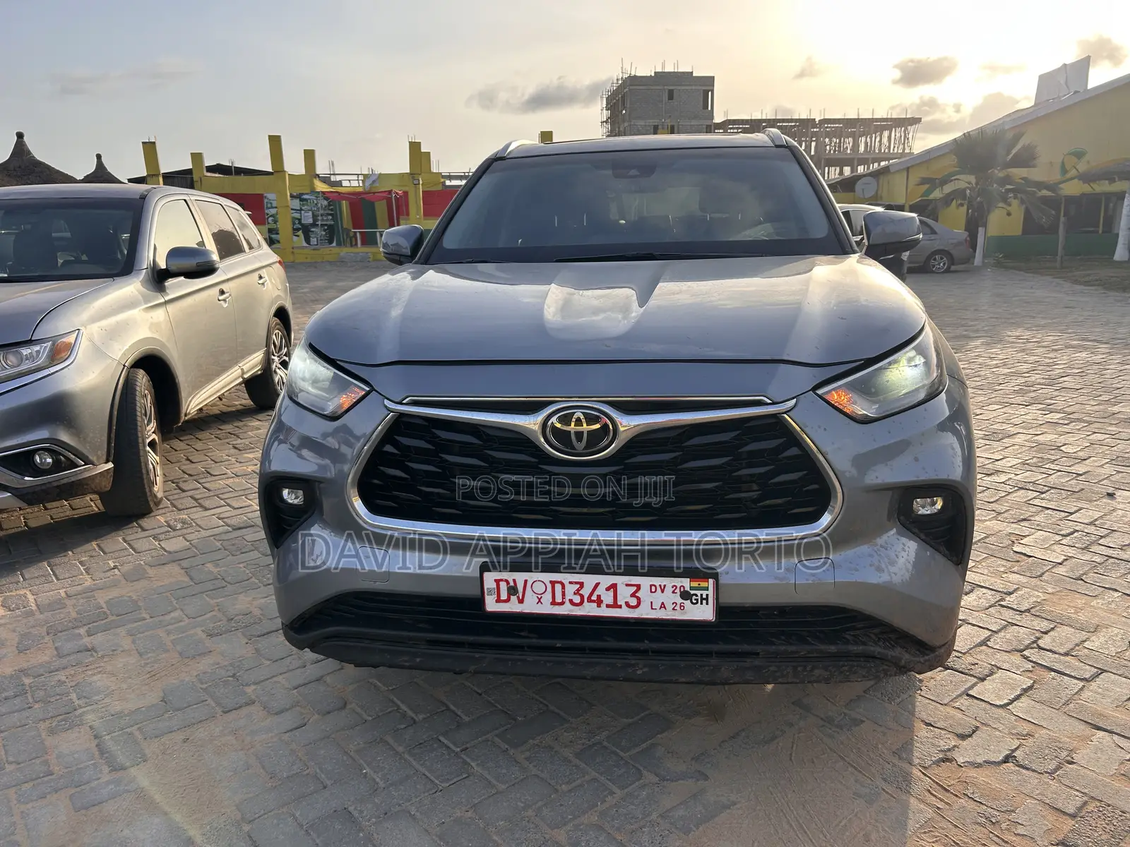 Toyota Highlander XLE 2022 Blue