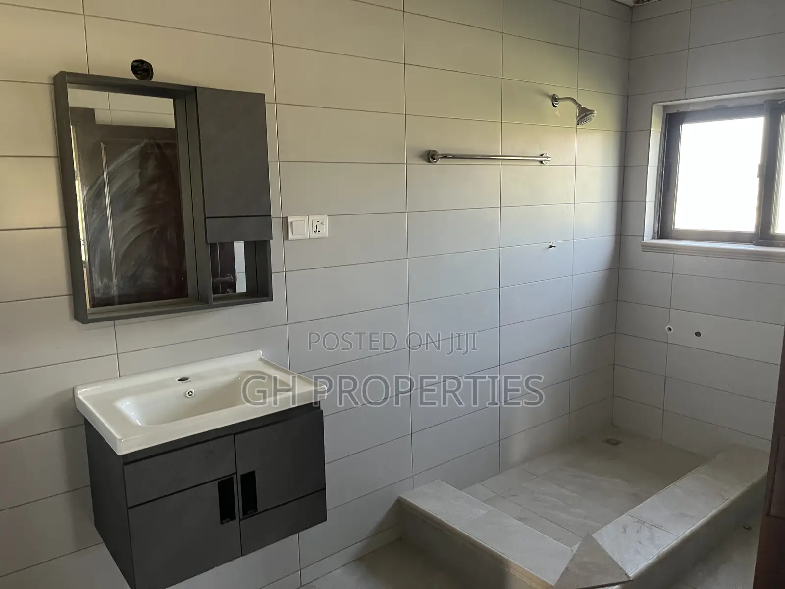 3bdrm Apartment in Oti, Kumasi Metropolitan for rent