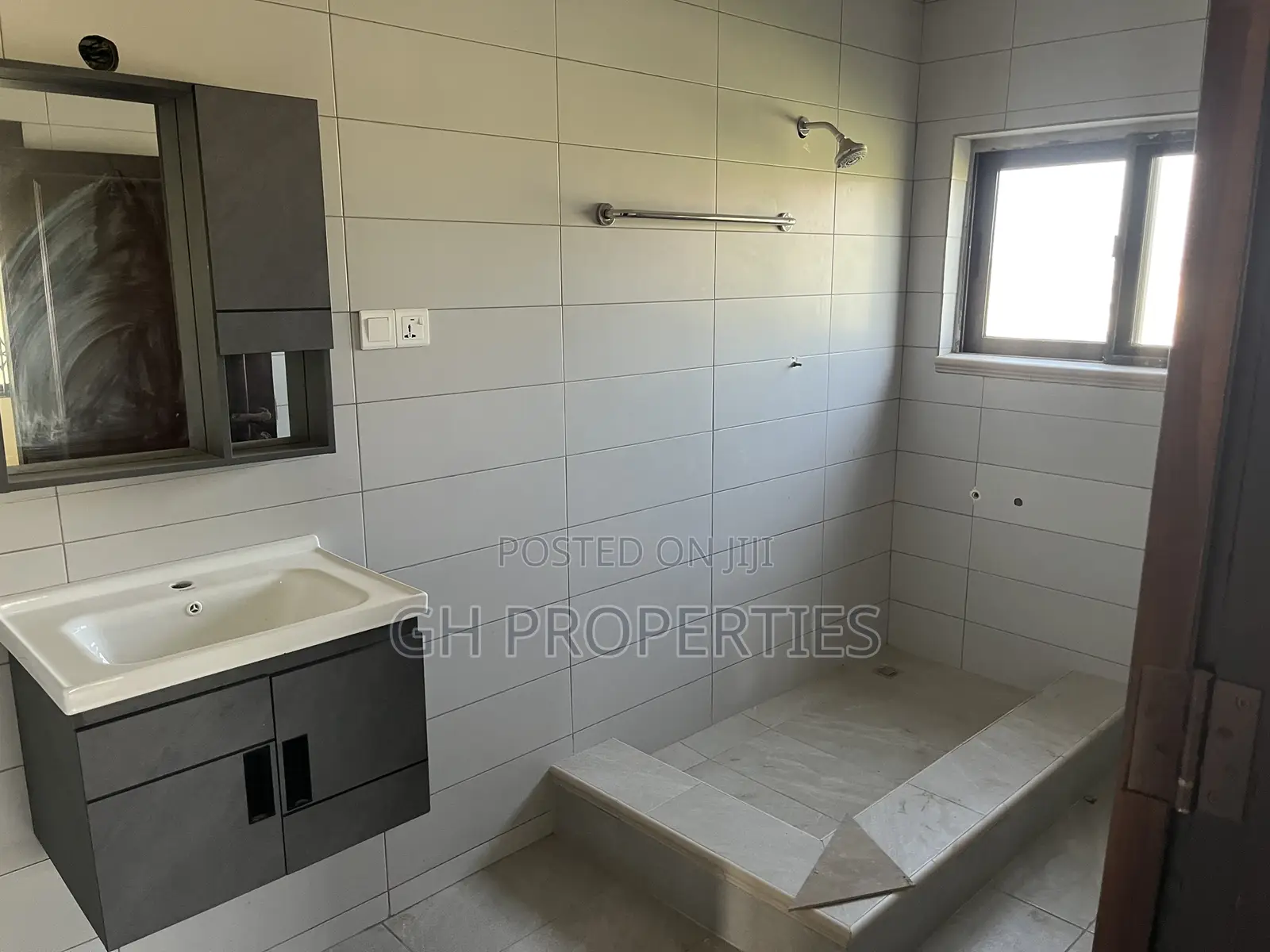 3bdrm Apartment in Oti, Kumasi Metropolitan for rent