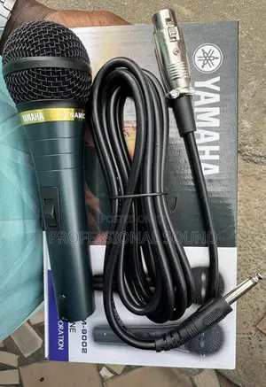 Yamaha M-9002 Professional Dynamic Wired Microphone.