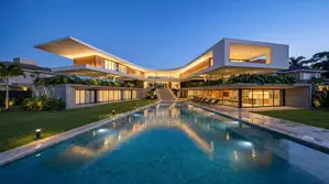 8bdrm Mansion in Accra for sale