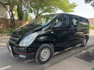 Hyundai H1 2.4 GLS 2011 Black
