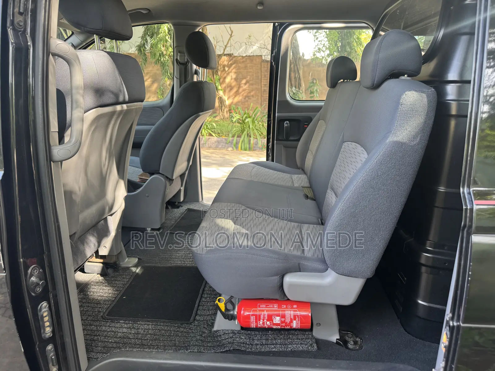 Hyundai H1 2.4 GLS 2011 Black