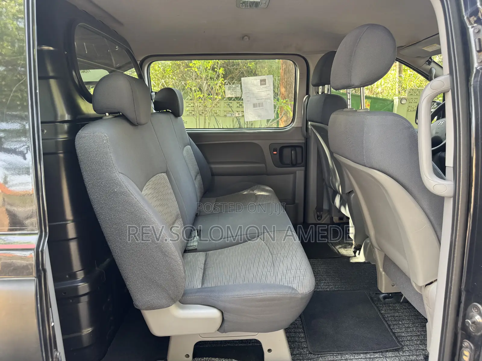 Hyundai H1 2.4 GLS 2011 Black