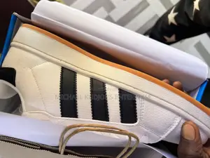 Adidas Low Top Sneakers