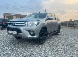 Toyota Hilux 2017 Silver