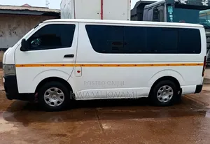 Toyota HiAce 2011 White