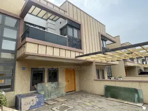 4bdrm Townhouse / Terrace in Royal Footprints, Ashaley Botwe for rent