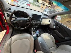 Hyundai Tucson 2015 Red