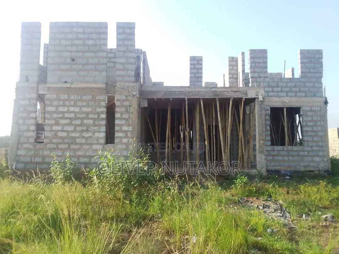 6bdrm Apartment in Prampram for sale