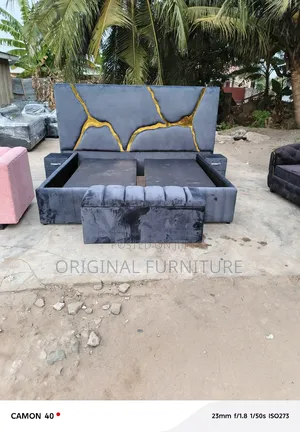 Queen Size Bed Frame Side Drawas and Ottoman