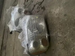 Nissan Frontier Headlight Pair