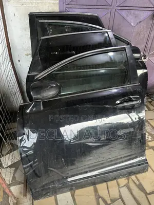 Toyota Venza 09-17 Doors Set