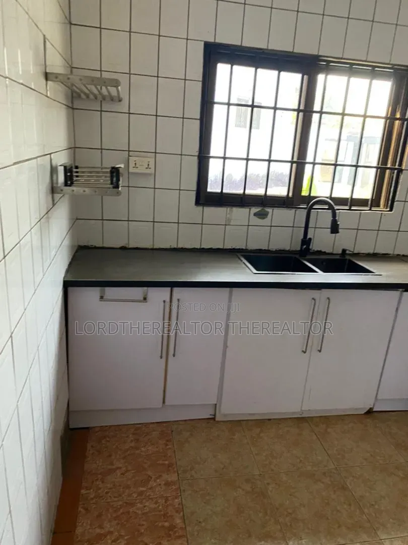 3bdrm House in Ofankor for rent
